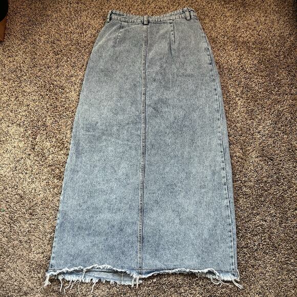Avenue Zoe Jaymes Denim Maxi Skirt Size Medium - Picture 6 of 13